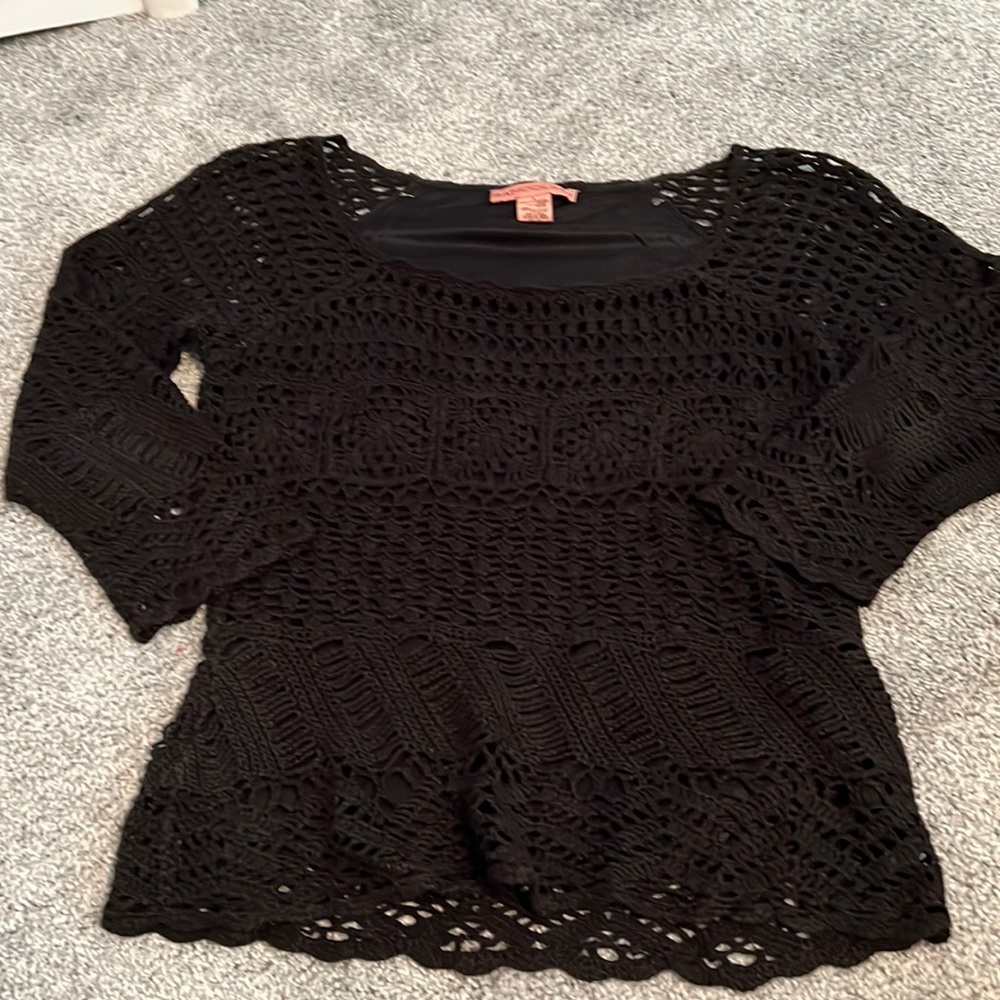 Bandolino chic fancy black top